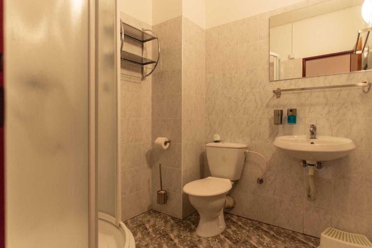 Penzion U Zpevaku Nove Hute Buitenkant foto
