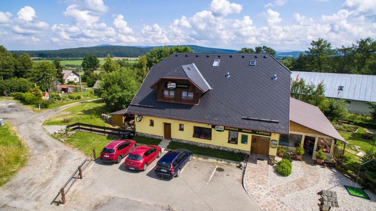 Penzion U Zpevaku Nove Hute Buitenkant foto